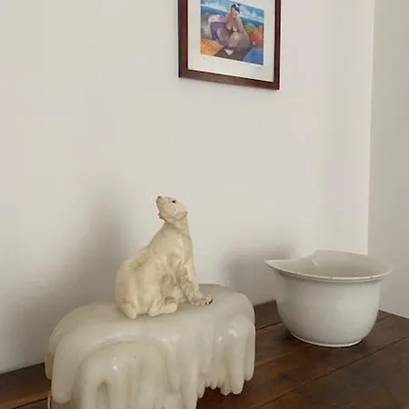 Civico 18 דירה *